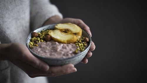 Gachas de avena con manzanas y frutos rojos - Val Venosta