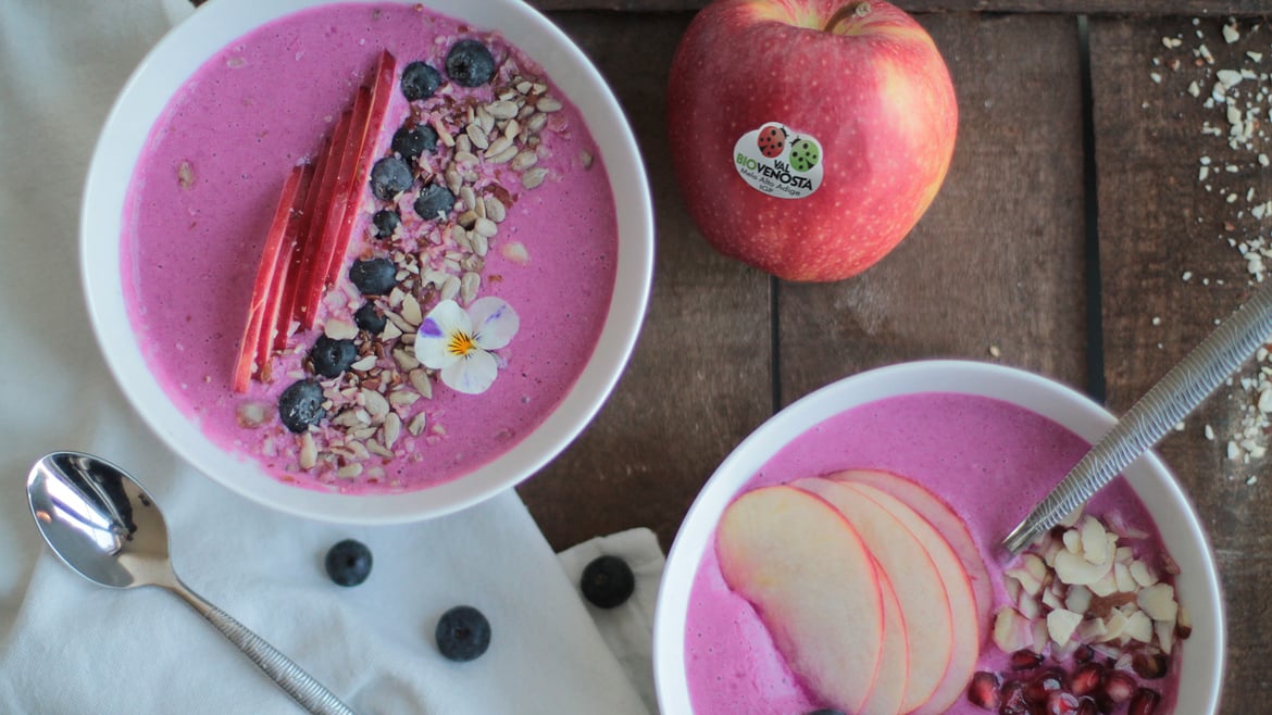 Smoothie Bowls with fruit: the summer trend