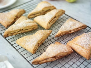 Pinova apple turnovers