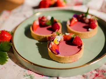 Tartelettes ripiene di<br>fragola - menta - Panna Cotta