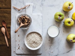 Risolatte alla vaniglia con<br>mele caramellate e crumble