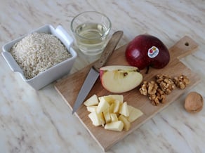 Risotto with Red Delicious apple, salsiccia and walnuts