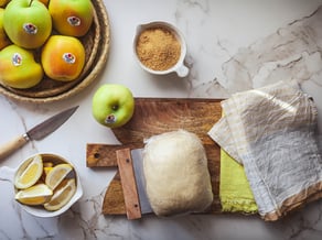 Golden Delicious apple dumplings with jam