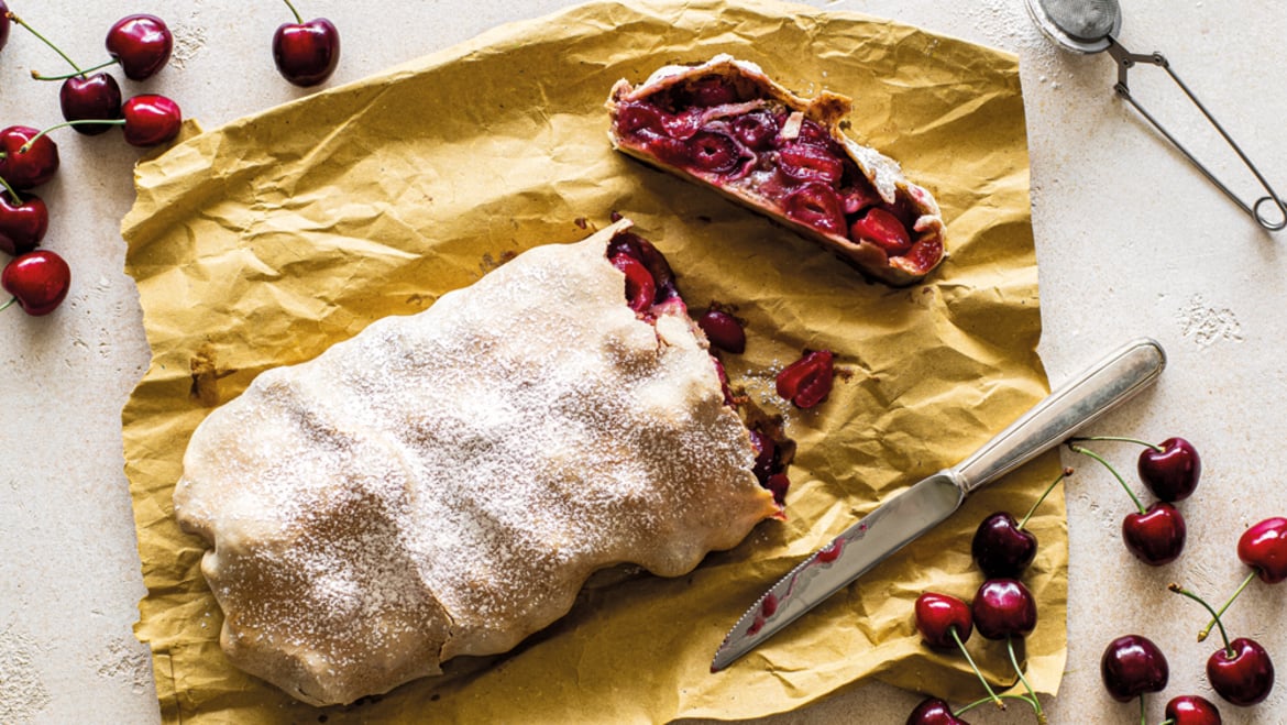 Val Venosta cherry strudel with stretched strudel dough with butter