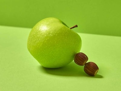 Granny Smith und Haselnuss