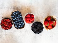 Tartelettes mit Skyr und Beeren aus dem Vinschgau