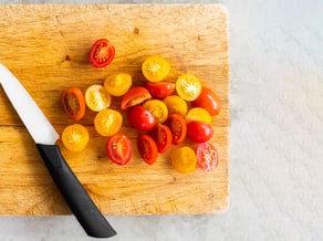 Salat mit geröstetem Blumenkohl und Golden Delicious-Äpfeln aus dem Vinschgau