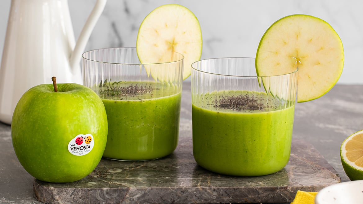 Grüner Smoothie mit Granny Smith Äpfeln